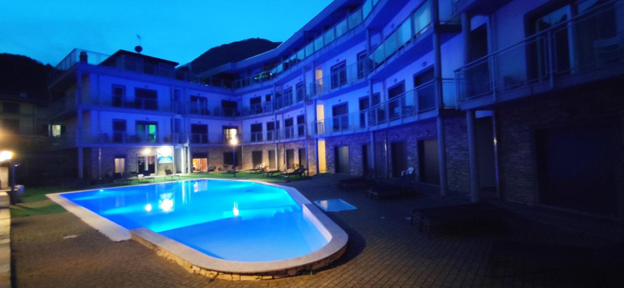 Hotel Residence Alessandra Domaso Bagian luar foto